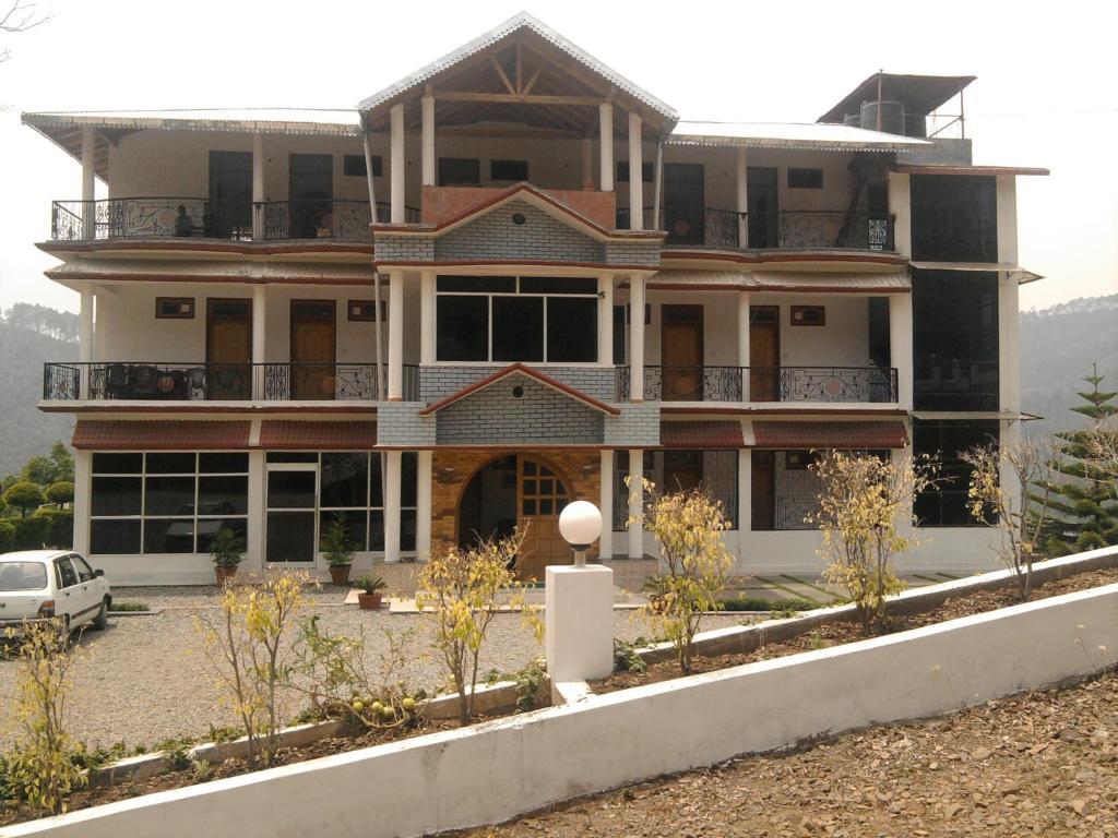 Sapphire Inn Bhīm Tāl エクステリア 写真